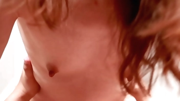 【素人】舞30代セックス大好きパイパン主婦。男性の皆様！女性は騎乗位が好きなんです。恥ずかくて言えないだけで女性は大体騎乗位で子宮を下から突かれたいの！変態貧乳パイパン不倫妻の騎乗位中出しセックス。