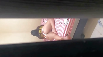 I find my stepsister in shorts and you can see her huge ass, she lets me put just her little head in her anus, she is the best stepsister