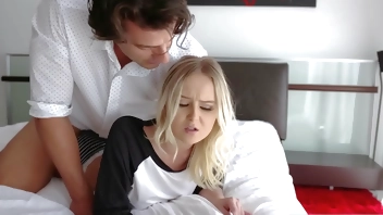 Mischievous Little Hottie Natalia Queen With Delicious Slit