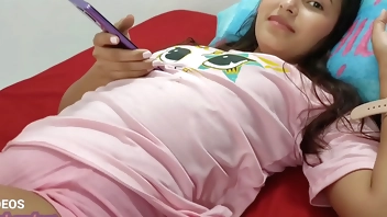 I my stepdaughter so that we can fuck while my wife is not at home, she accepts, she gives me a blowjob but my wife arrives and we don't continue!!