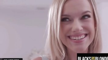 Hot Married Blonde Cheats With Hung Muscle Stud in Vegas - Lindsey Lakes