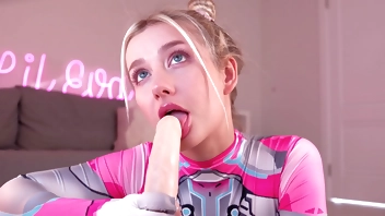 Lil Eva in an overwatch Asuka