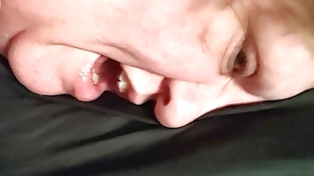 Making ugly slut scream and call me daddy