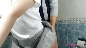 He invites me to his grandparents' house after school and I fuck me in his bathroom, I fuck my partner in his grandparents' bathroom while they eat