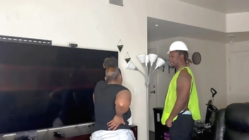 Construction Worker Whore Kendale Give His Client A BBC While On The Job