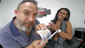 Milf India Juju accepts the $10,000 challenge to put Tikinho up her ass