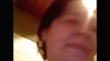 me masturbó rico mirando vagina de madura video llamada