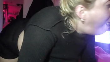 My cuosin comes overol and enderup sucking big dick