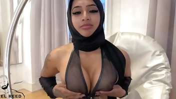 ARABIAN MUSLIM GIRL WITH HIJAB FUCKED HARD BY WITH MUSCLE MAN