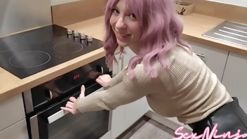 Step-Mom gets Stuck in the Oven trying to make dinner